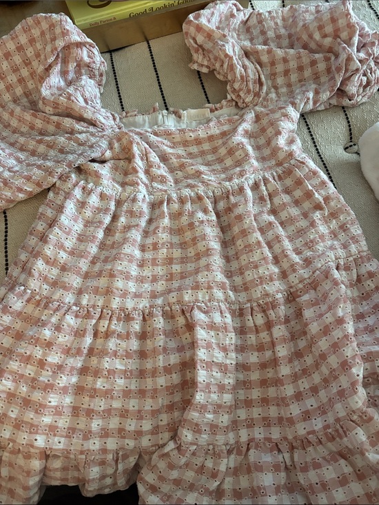 Storia Dresses & Skirts - Storia Pink and White Gingham Eyelet Puff-Sleeve Dress